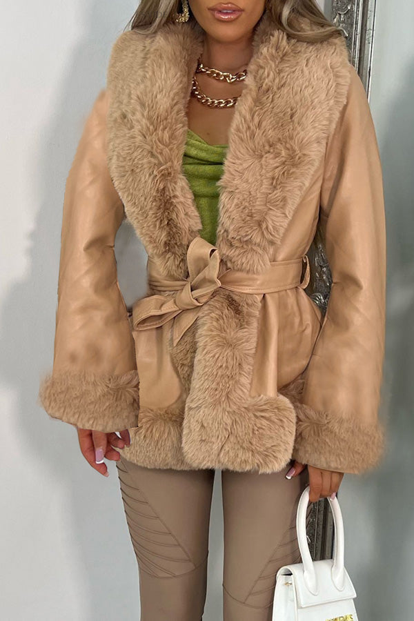 Manteau à lacets Temperament en similicuir avec revers en fausse fourrure